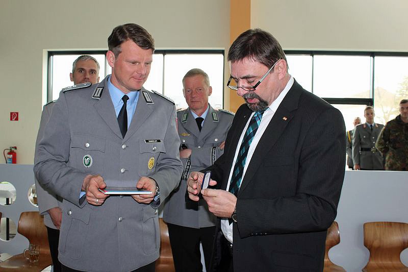 K&ouml;stlicher Abschiedsgru&szlig;