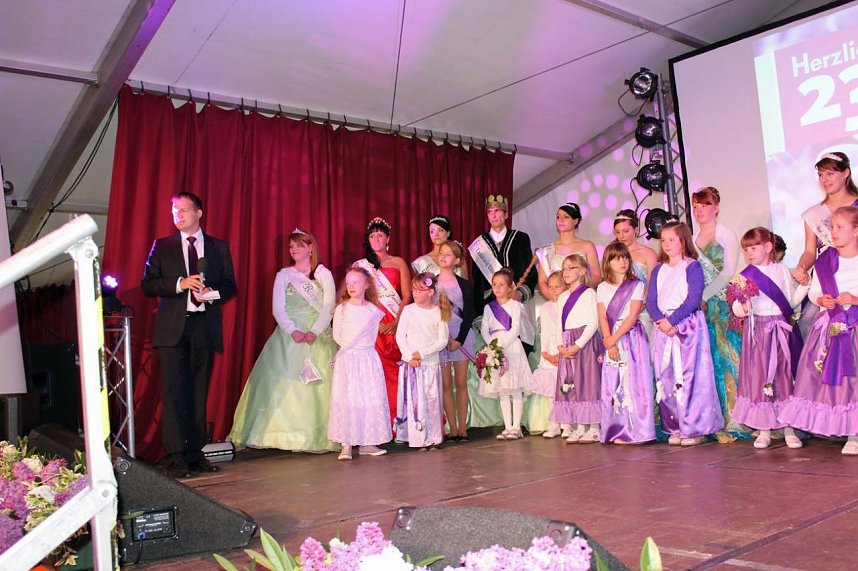 Von der Wahl der Fliederk&ouml;nigin