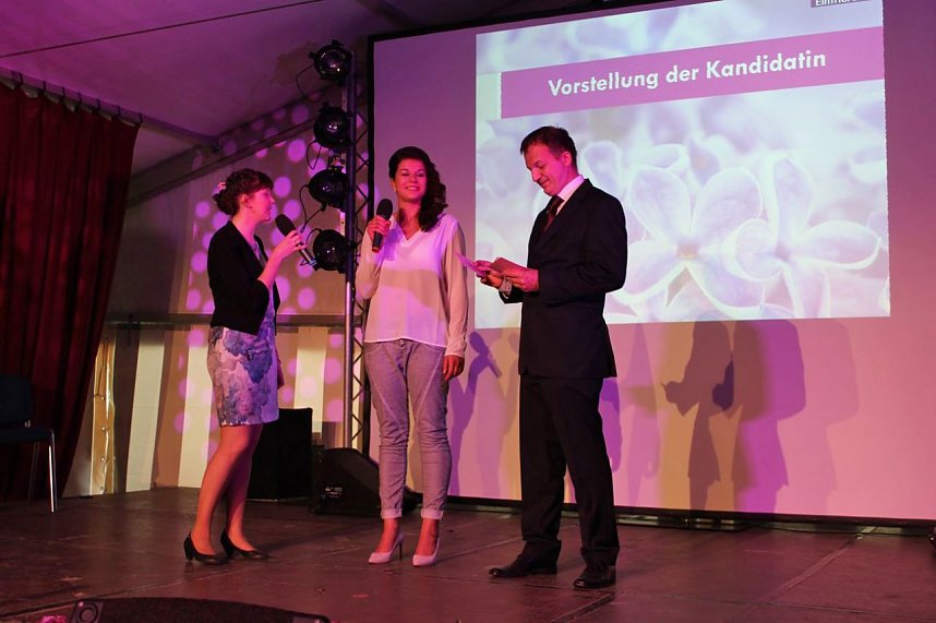 Von der Wahl der Fliederk&ouml;nigin