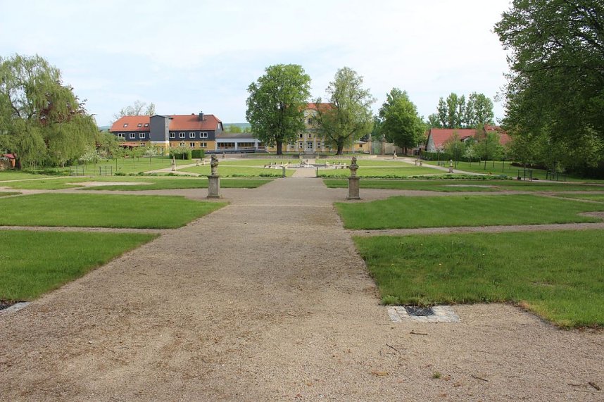 In kleinen Schritten zu einem sch&ouml;nen Park