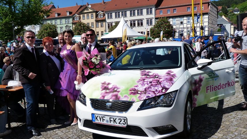 Auto f&uuml;r die Fliederk&ouml;nigin
