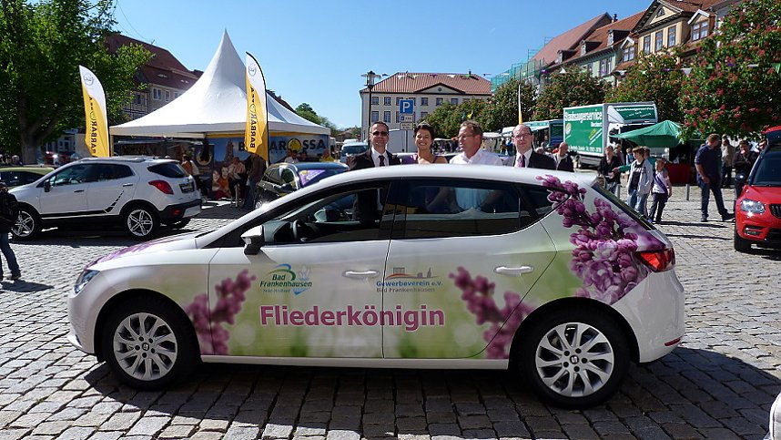 Auto f&uuml;r die Fliederk&ouml;nigin