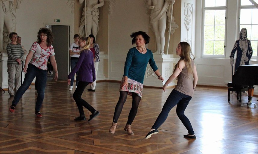 Tanzgruppe probte &ouml;ffentlich