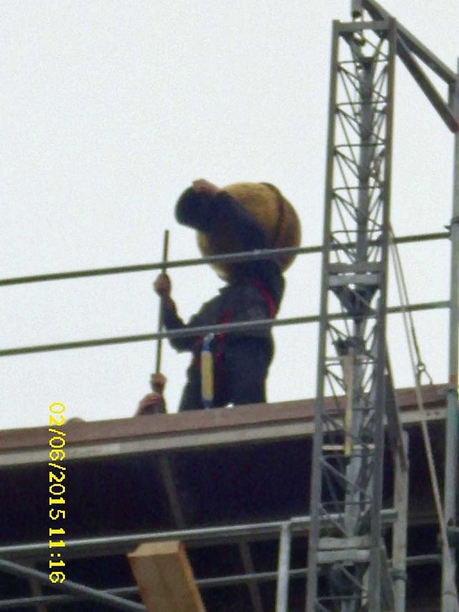 In Wetterfahne und Turmkugel geschaut