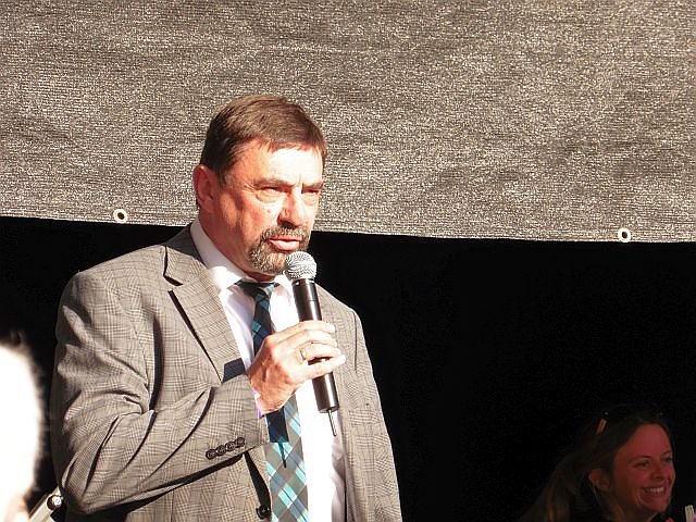 Kopfloser Dirigent beim Residenzfest 2015