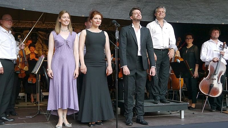 Kopfloser Dirigent beim Residenzfest 2015