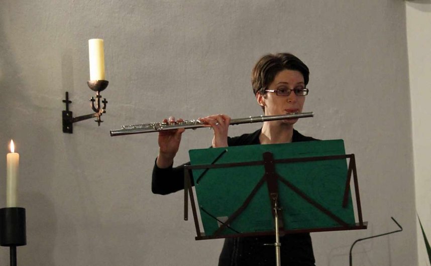 Stimmungsvoll Festlichkeiten eingeleitet