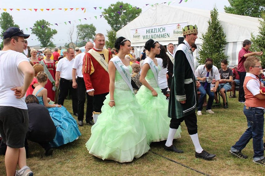 Laubk&ouml;nig gekr&ouml;nt