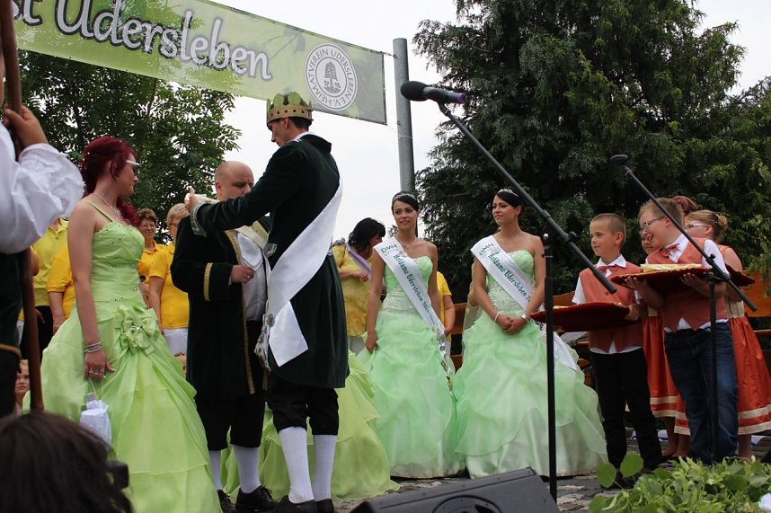 Laubk&ouml;nig gekr&ouml;nt