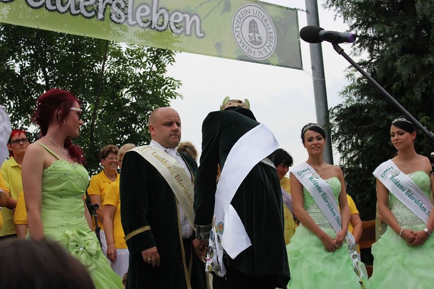 Laubk&ouml;nig gekr&ouml;nt