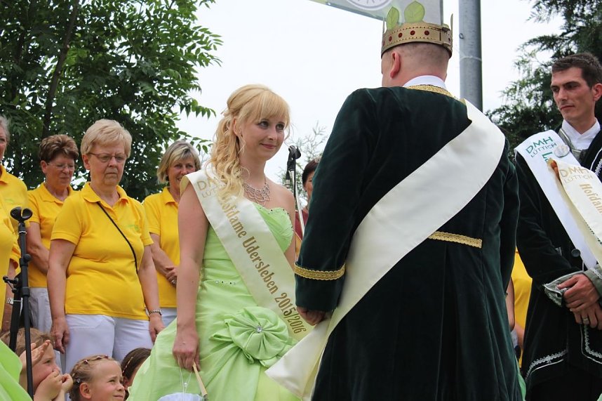 Laubk&ouml;nig gekr&ouml;nt