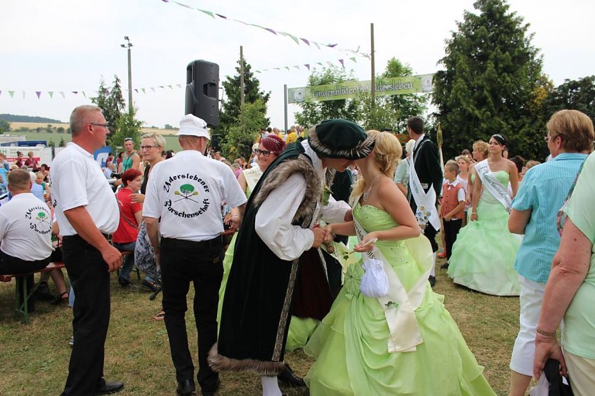 Laubk&ouml;nig gekr&ouml;nt