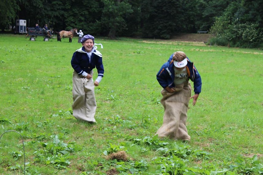 Fest zu 250 Jahre Park Bendeleben