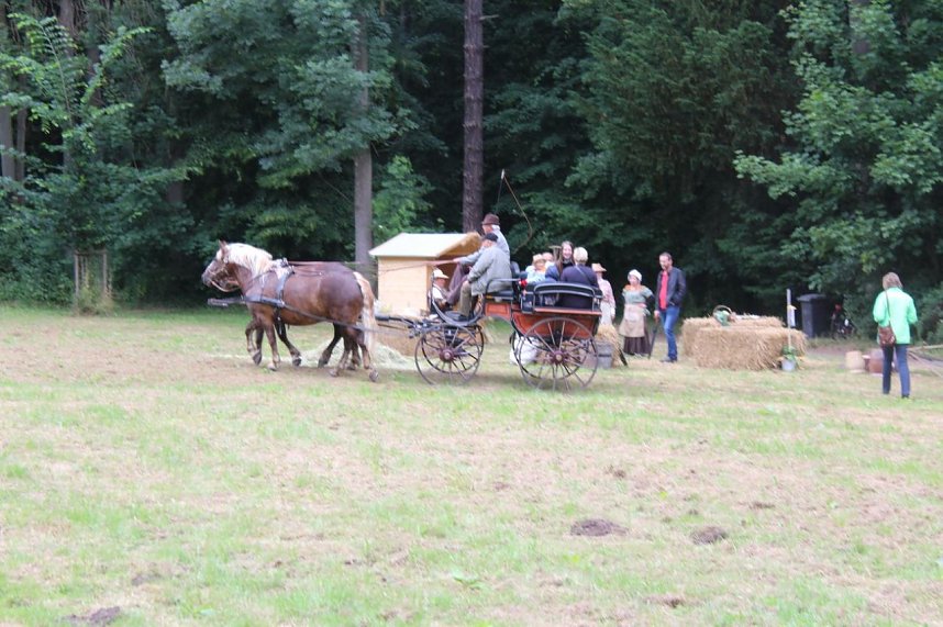 Fest zu 250 Jahre Park Bendeleben