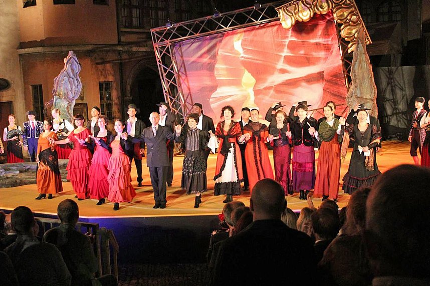 Glanzvolle Premiere in Sondershausen