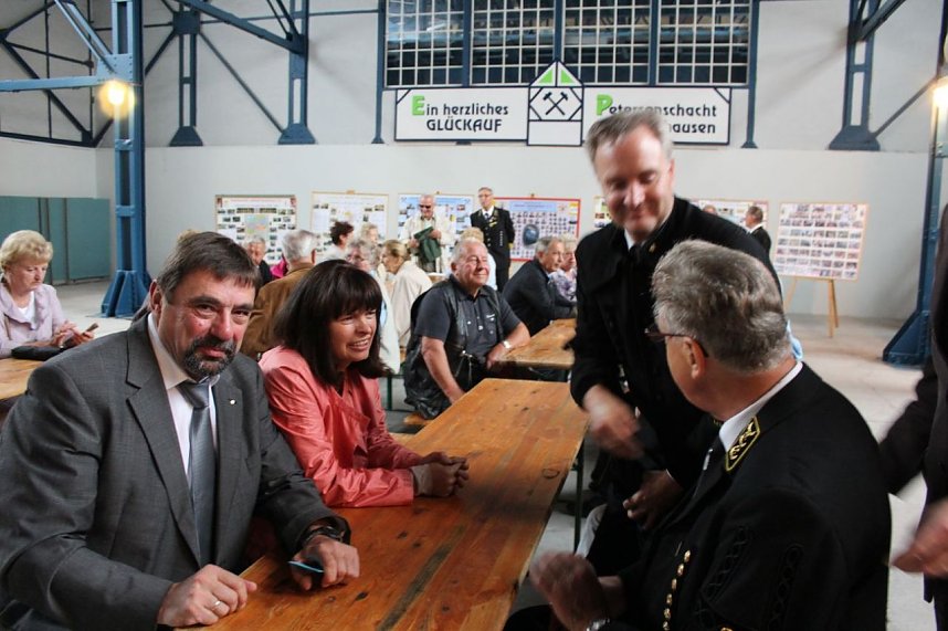 Bergleute feiern auch im Regen