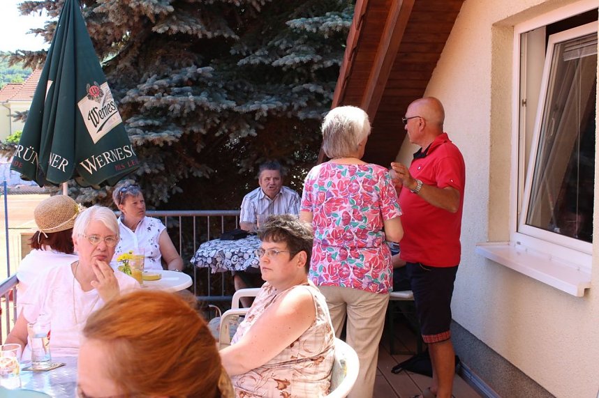 Hei&szlig;er Tennisschaukampf