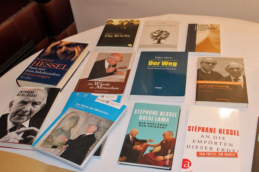 St&eacute;phane Hessel