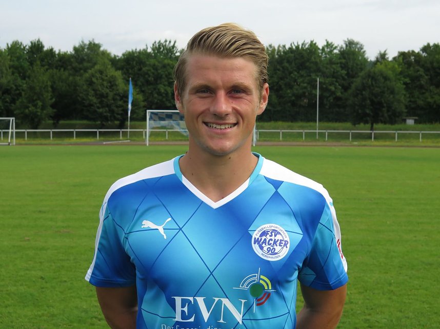 Wacker 2015/16: Corvin Behrens