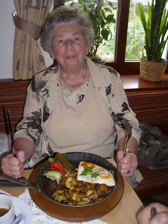 Gem&uuml;tliche Runde in der Stillen Liebe