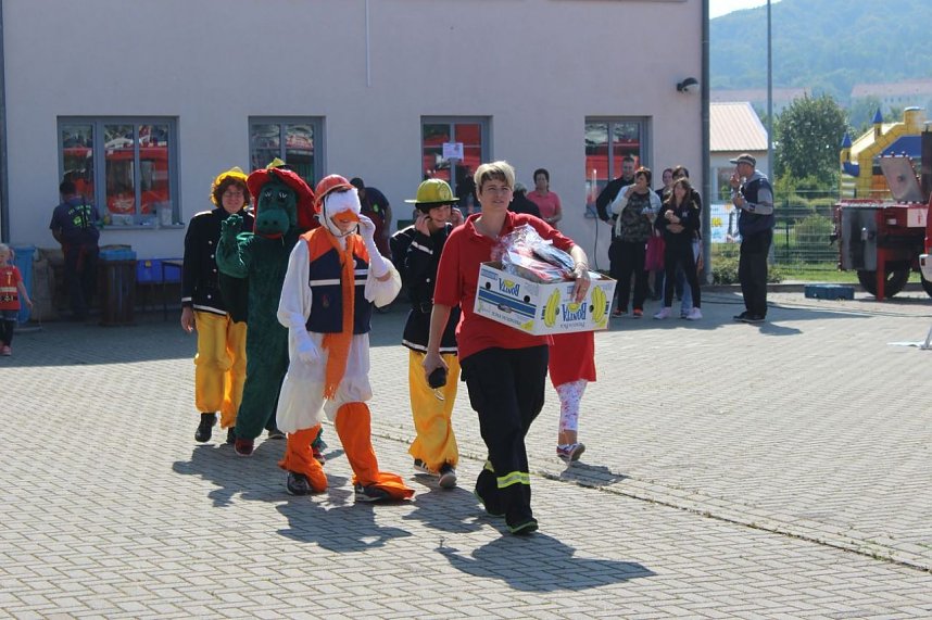 Feuerwehr zeigte sich