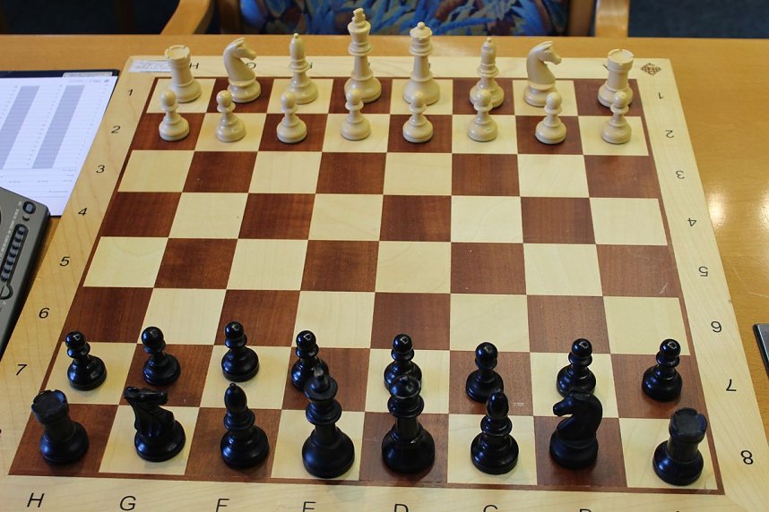 1. Sondersh&auml;user Schach open er&ouml;ffnet