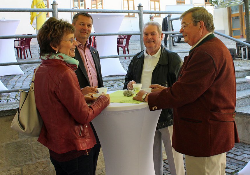 Landratsamt stand offen