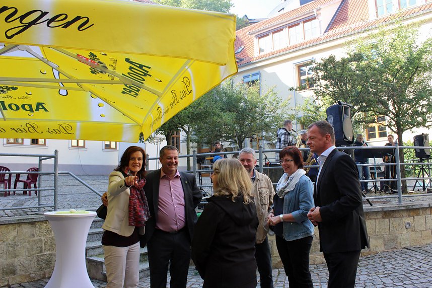 Landratsamt stand offen