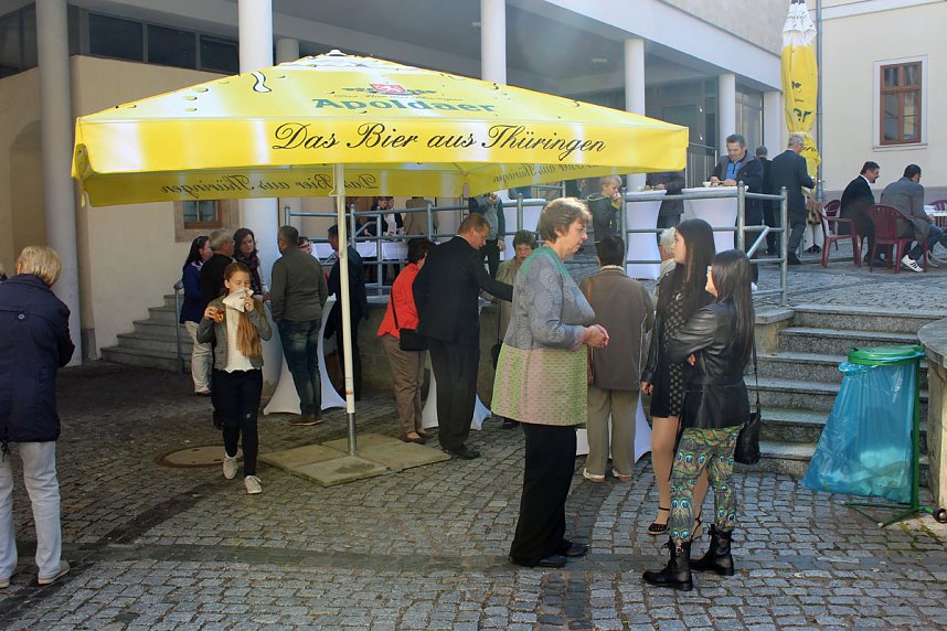 Landratsamt stand offen