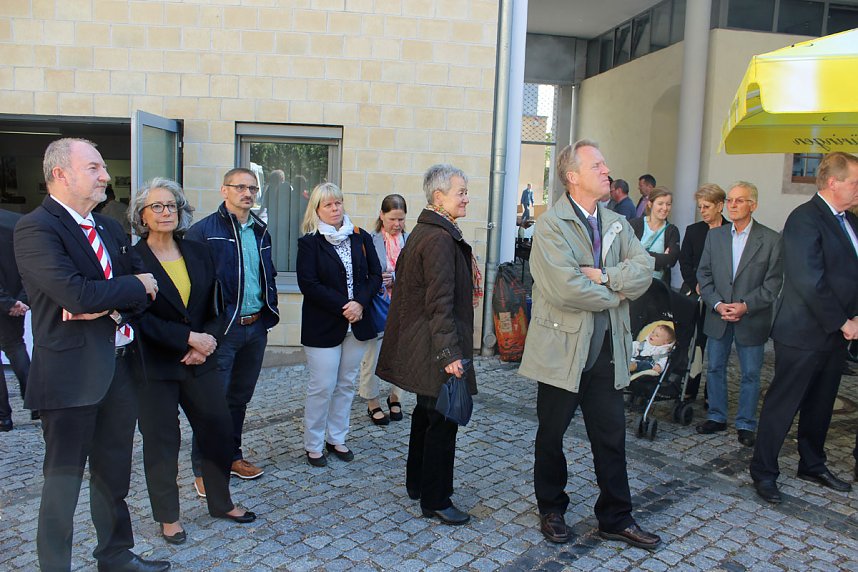 Landratsamt stand offen