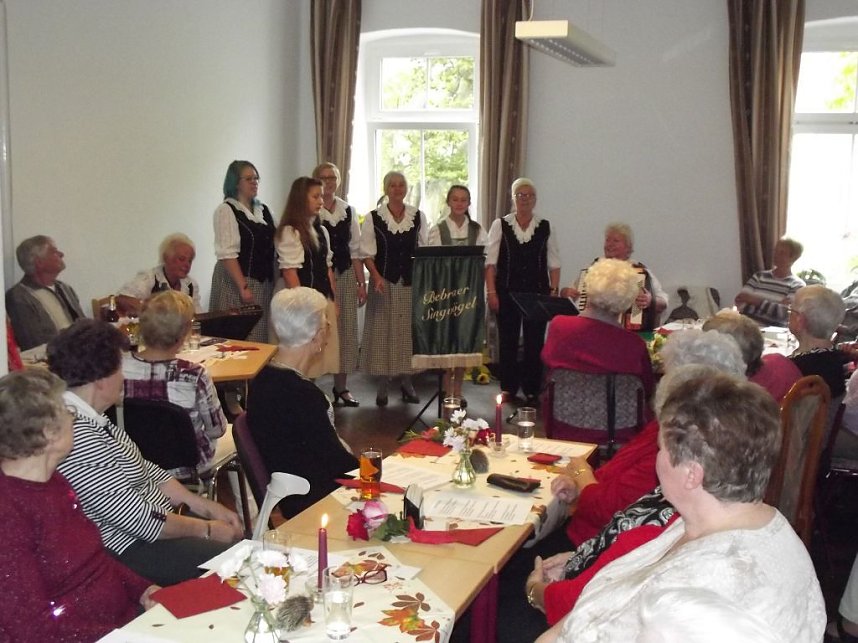 WB 4 feiert z&uuml;nftiges Herbstfest