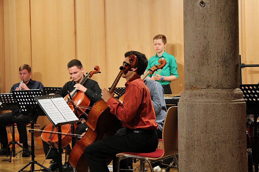 Teils ungewohnte Kl&auml;nge im Marstall