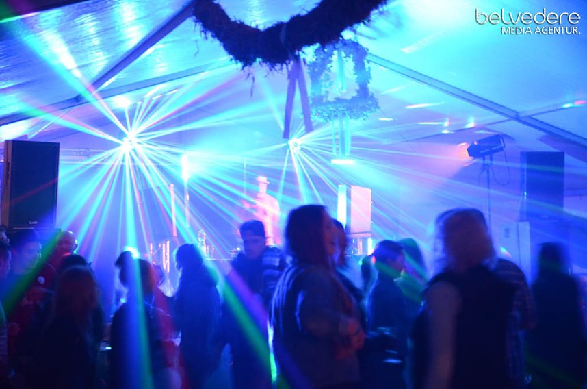 Club-Nacht er&ouml;ffnete Kirmes in Bielen