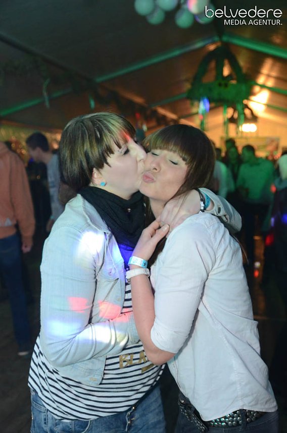 Club-Nacht er&ouml;ffnete Kirmes in Bielen