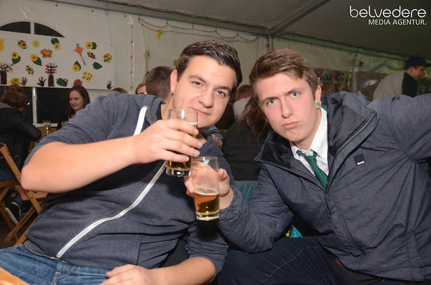 Club-Nacht er&ouml;ffnete Kirmes in Bielen