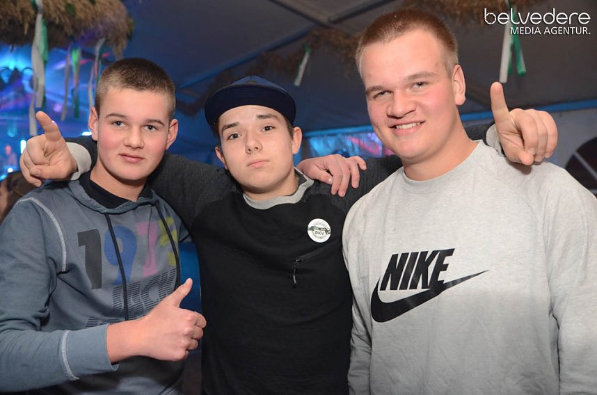 Club-Nacht er&ouml;ffnete Kirmes in Bielen