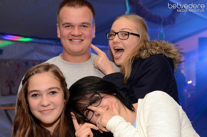 Club-Nacht er&ouml;ffnete Kirmes in Bielen