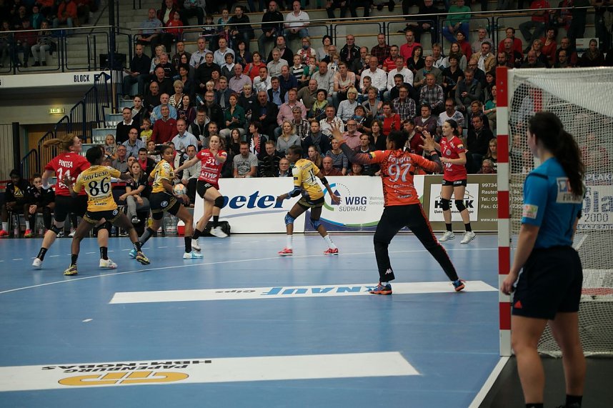 Mit einem Unentschieden startet der THC in die Champions League