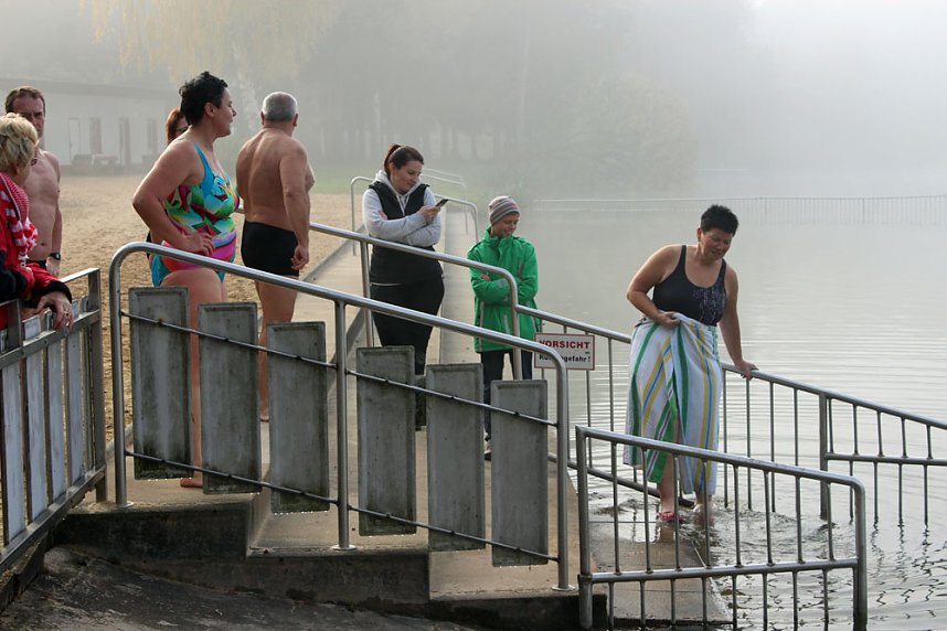 Brrr! Sehr k&uuml;hl beim Abbaden