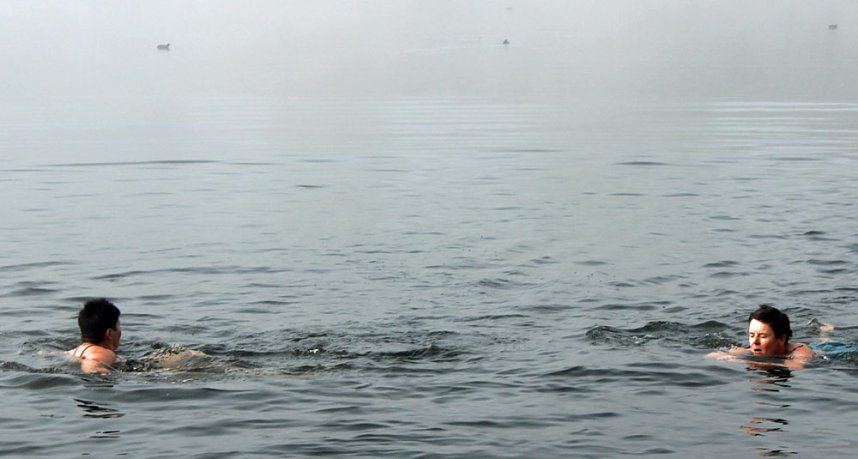 Brrr! Sehr k&uuml;hl beim Abbaden