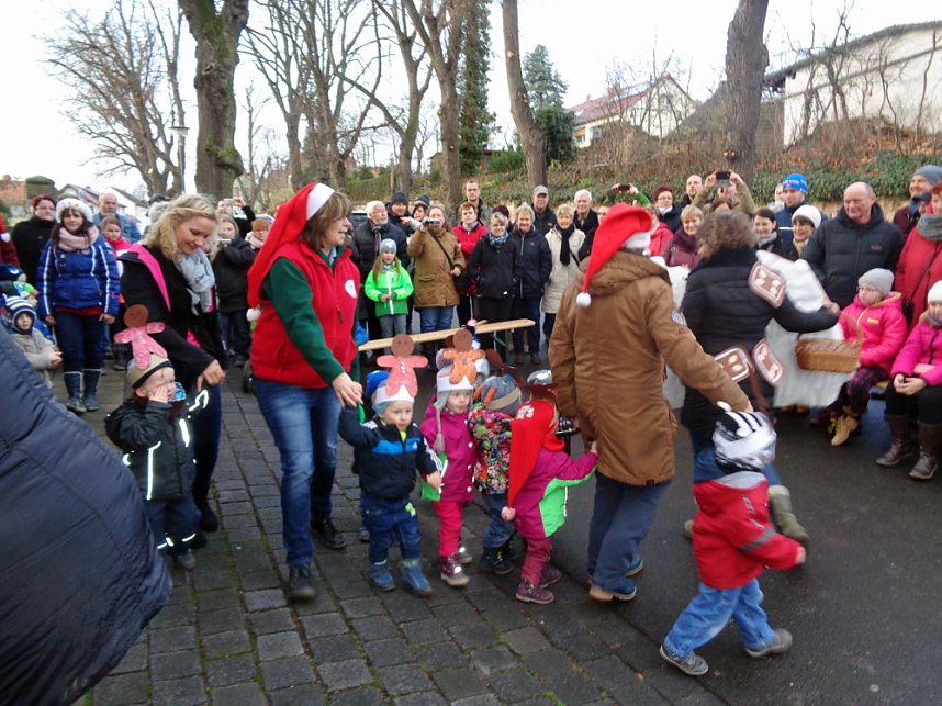 Weihnachtliche Atmosph&auml;re zum Weihnachtsmarkt in der Kindervilla
