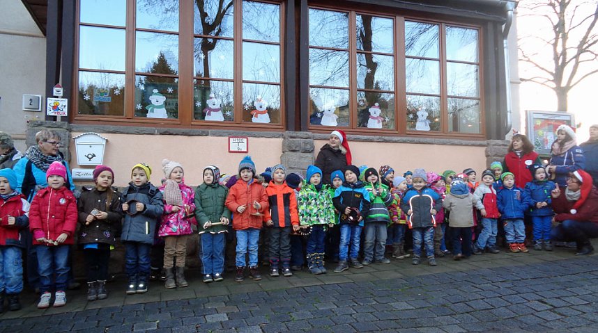 Weihnachtliche Atmosph&auml;re zum Weihnachtsmarkt in der Kindervilla