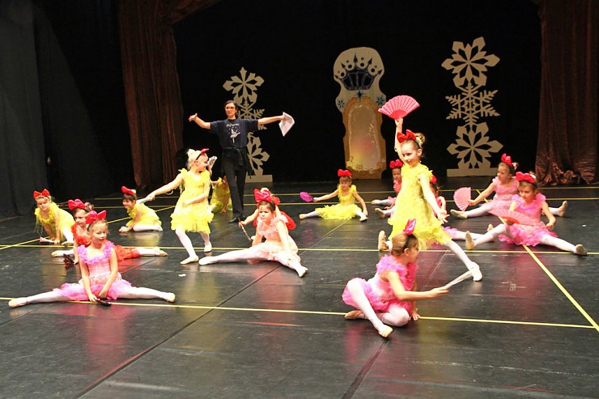 Schneek&ouml;nigin begeistert das Publikum