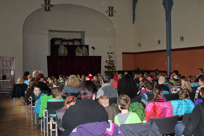 Mit Puppentheater gestartet