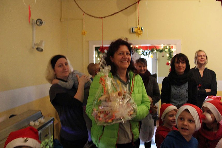 Zum 60. Spielger&auml;te und eine Torte