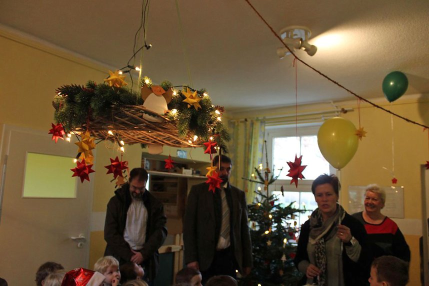 Zum 60. Spielger&auml;te und eine Torte