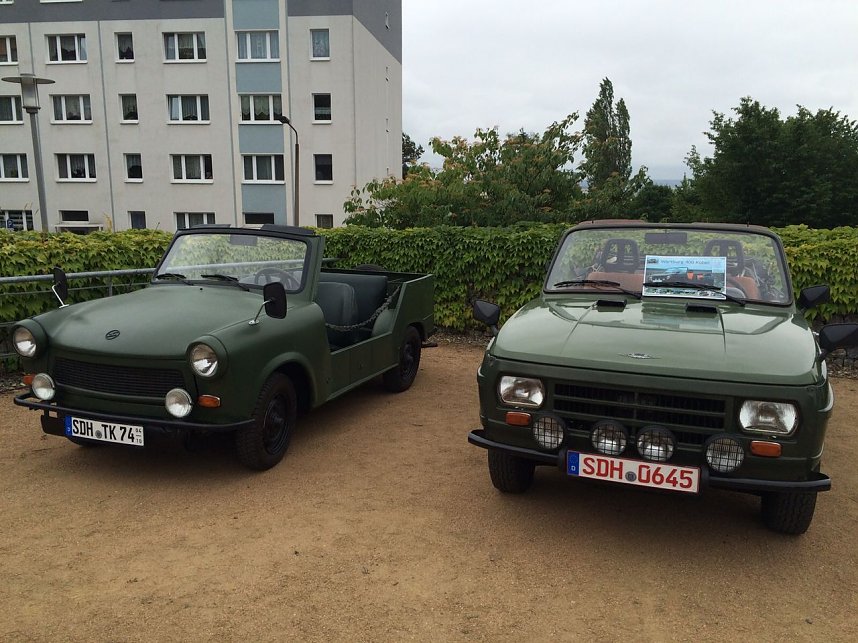 Diese Fahrzeuge befinden sich im Eigentum des KFZ- Meisters S&uuml;ssemilch. Von diesem Wartburg 353-400 mit einem Dacia Motor gibt es nur ein Exemplar.