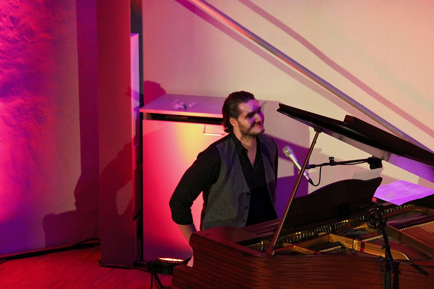 Besinnliche Weihnachten in Familie