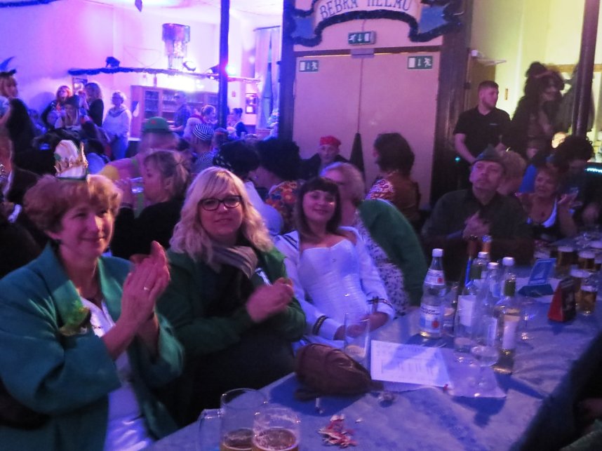 Narrenvolk feiert in Bebra