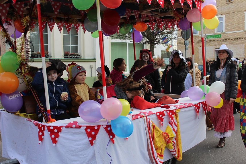 Gut besuchter Rosensonntagsumzug